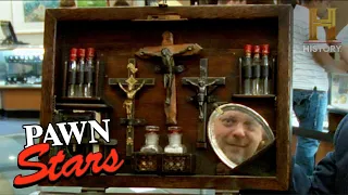 Pawn Stars: Is This 19th Century VAMPIRE Killing Kit Real!? (Season 4)