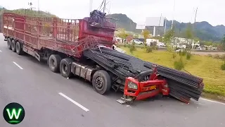 Tragic! Ultimate Near Miss Video Of Truck Crashes Filmed Seconds Before Disaster To Make You Panic!
