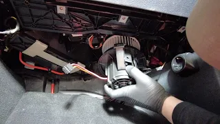 Mercedes W212 | Remove/Install AC Blower Motor