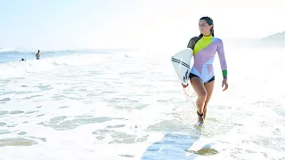 THE GIRLS OF SURFING - QUINCY DAVIS