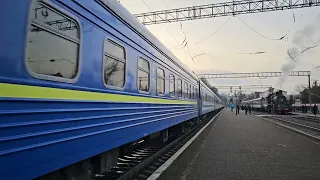 🇺🇦 "Різнокольоровий фірмач" Електровоз ЧС4-173 з поїздом EN 63 "Оберіг" Львів - Харків