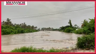 Mvua zaendela kuitikisa Dar//Mto msimbazi jijini Dar wafurika maji, mawasiliano ya barabara yakatika