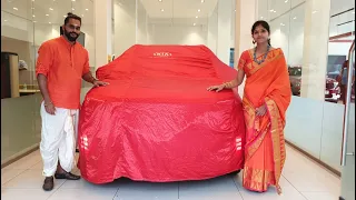 Taking Delivery of Kia Seltos Rarest Color | Cake Cutting, Walkaround & Driving | Bright Dual Tone