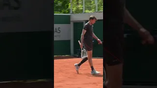 Now THAT is awkward... He was not happy and smashes his racquet at Roland-Garros 😬🎾