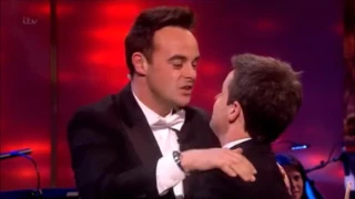 Ant and Dec playing piano duet