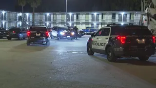 HPD: 1 man dead, another hospitalized in critical condition following shooting at north Houston ...