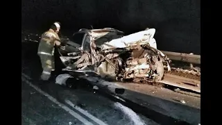 Лобовом столкновении Infiniti и Renault  4 человека погибли