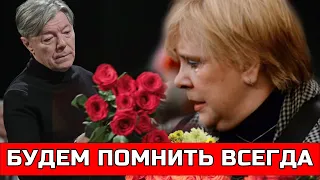 Еще такой молодой... Он скончался сегодня утром