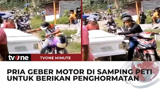 Viral! Aksi Sejumlah Pria Geber Motor Untuk Berikan Penghormatan Terakhir | tvOne Minute