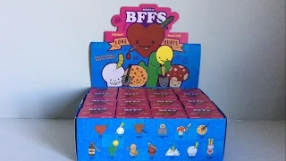 Kidrobot x Travis Cain | BFF's: Love Hurts blind boxes