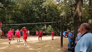 Спорт – як стиль життя! 14й турнір ветеранів волейболу відбувся в селі Яхни.