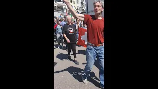 Riesige Demonstration gegen Corona-Maßnahmen in Rapperswil-Jona im Kanton St. Gallen in der Schweiz