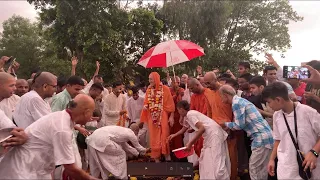 Шрипада Бхакти Викаша Свами прибывает в ИСККОН Бхопал