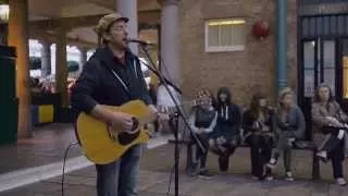 In Front Of The Mirror - Rob Falsini singing in Covent Garden