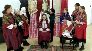 Майстер-клас із зав’язування хустки від Алли Ковальчук