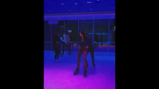 Max Verstappen and Kelly Piquet attempting ice skating ⛸ • NOT SUCCESSFULLY 😭 | #shorts