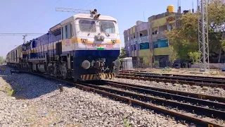 12789 Mangaluru Express (Kacheguda to Mangaluru Central) Entering kurnool city railway station 🥳🥳