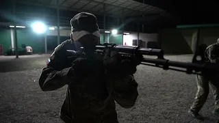 Ночные занятия по стрельбе телохранителей на базе Российского университета спецназа.