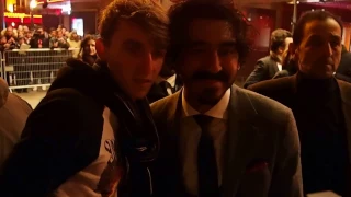 Lion: premiere in Paris Dev Patel with fans