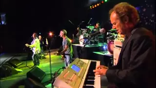 Ringo Starr & His All Starr Band feat. Colin Hay - Down Under (2008)