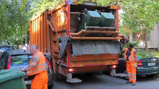 Mercedes Econic Garbage Truck with an MUT Press