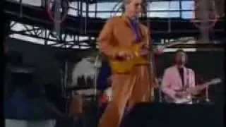 Mark Knopfler - I Think I Love You Too Much (Knebworth 1990).m4v