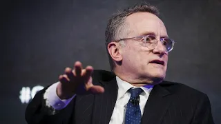 Howard Marks Says Fed Is Pushing Investors Into Risky Assets