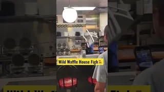 Waffle House Employee Catches A Chair Thrown By A Customer 😱 #shorts #wafflehouse