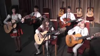 Young Guitars Ukrainian folk song WHAT A MOONLIGHT NIGHT Українська народна пісня НІЧ ЯКА МІСЯЧНА