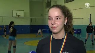 Сборная КЧР по волейболу взяла «серебро» на Первенстве СКФО и ЮФО
