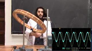 Demo 12501: Displacement Current