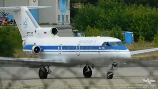 Yak-40 Double takeoff in Zhukovsky. The old baby is still on the wing.