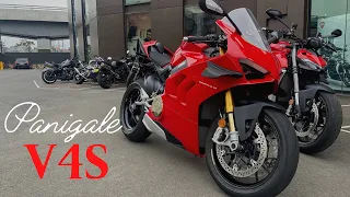 2021 Ducati Panigale V4S Review and first ride.