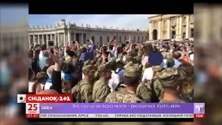 Папа Франциск встретился в Ватикане с украинскими бойцами