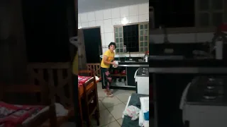 Segura o ovo mãe