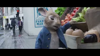 Peter Rabbit 2 A La Fuga Clip "Conoce a Barnabás" Español
