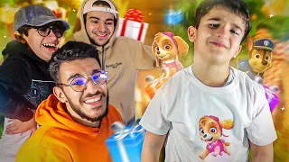 JE PRANK MON PETIT FRERE EN LUI OFFRANTS LES PIRES CADEAUX DE NOËL !