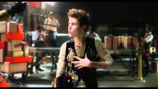 ARTHUR CHRISTMAS - Justin Bieber Music Video Preview "Santa Claus Is Coming To Town"