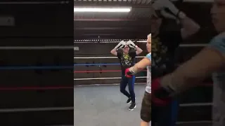 Julio cesar chavez jr en fuerte esparring😱👊