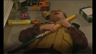 Salkkarit - Ismo hermona panttivankitilanteen jäljiltä + Kalle kertoo homoudestaan (2000)