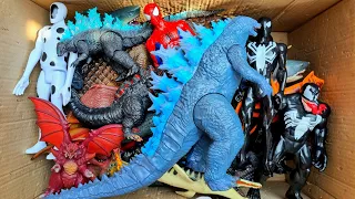 Hunting found godzilla x kong toy movie, king ghidorah, burning godzilla, monsterverse kaiju