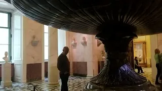 Twenty-column hall in the Hermitage, Kolyvan vase
