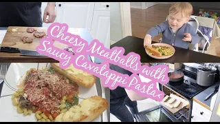 CHEESY STUFFED MEATBALLS WITH SAUCY CAVATAPPI PASTA | HELLO FRESH COOK WITH ME | ALONG WITH ROBIN