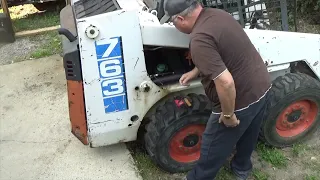 how to bleed the air from the lifting cylinders on a Bobcat skidsteer