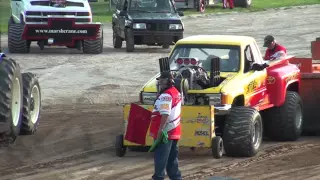 Super Modified 4x4 pickup truck pulls