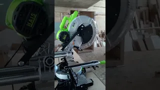 Hais Kızaklı Gönye Kesme Makinası 305 mm 100 diş 2000 Watt (uygulama)