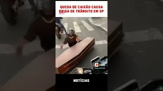 caixão no velório