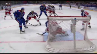 Moiseyev sends it in from the slot