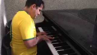 Daniel Silveira no Piano Hotel #cafédamanha #hulll #homenagem #césarcamargo