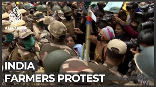 India: Police stop protesters from backing farmers